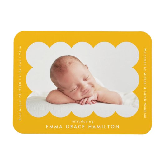 黄色のモダン鱗片状フレーム誕生のお知らせ マグネット (横)