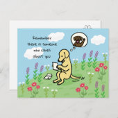 黄色のラブラドールと手紙気に人 ポストカード (正面/裏面)