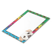 黄色のラブラドールカラフル犬の足のパターン ノートパッド (アングル)