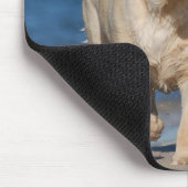 黄色のラブラドールビーチ マウスパッド (コーナー)