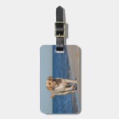 黄色のラブラドールビーチ ラゲッジタグ (正面縦)