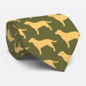 黄色のラブラドールリトリエバーシルエットのパターン ネクタイ (ロール)