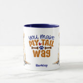 黄色のラブラドールレトリエバードッグ私の尾を泣かせる マグカップ (中央)