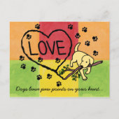 黄色のラブラドール砂文字マンガのモザイク ポストカード (正面)