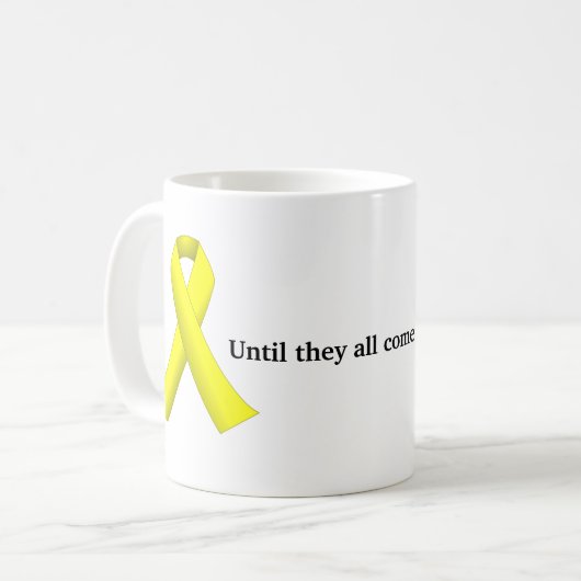 黄色のリボン(彼らがすべてホーム来まで)マグカップ コーヒーマグカップ (正面左)