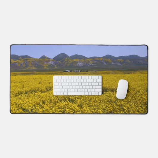 黄色のワイルドフラワーフィールドの風景 デスクマット (キーボード&マウス)