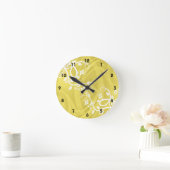黄色の上に巻き付きフィリグリー&フローラ ラウンド壁時計 (ホーム)