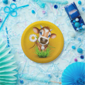 黄色の上に草の中のジャージー牛 ペーパープレート (パーティー)