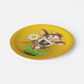 黄色の上に草の中のジャージー牛 ペーパープレート (アングル)