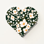 黄色の中央に白い花と緑の背景 ノートブック (裏面)