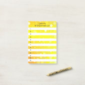 黄色の丸の黒いポストイットのメモ ポストイット (デスク上)