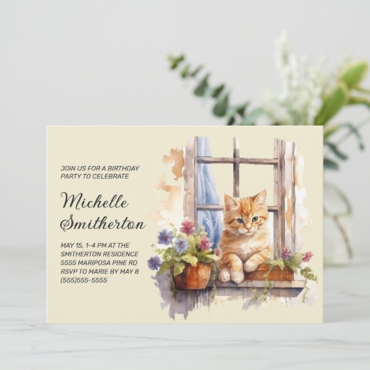 黄色の子猫の窓辺の花たち 誕生日 招待状 (スタンド正面)