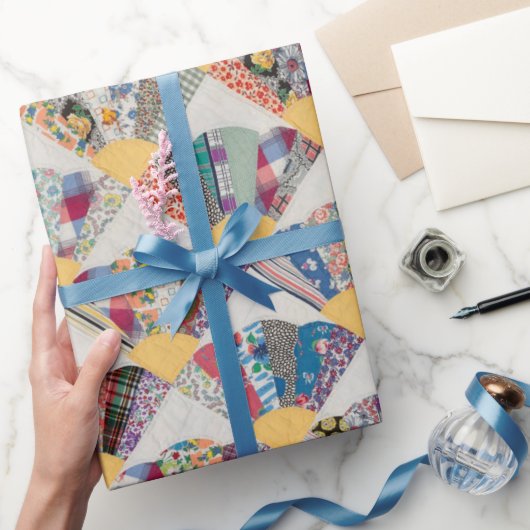 黄色の扇キルト  ラッピングペーパー (ギフト)