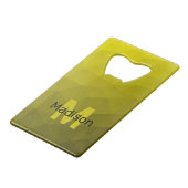 黄色の暗い幾何グラデーションメッシュパターンモノグラム クレジットカード栓抜き (正面アングル)