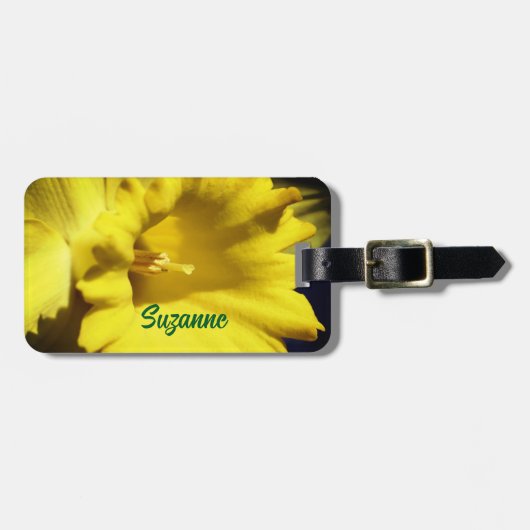 黄色の水仙の花クローズアップパーソナライズされた ラゲッジタグ (正面横)