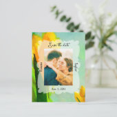 黄色の水色のチューリップ結婚の写真の救日付 ポストカード (スタンド正面)