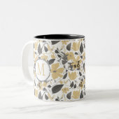 黄色の水色モノグラムのクレマチス花 ツートーンマグカップ (正面左)