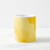 黄色の波状海波のグラデーション コーヒーマグカップ (中央)