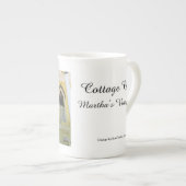 黄色の炎ジンジャーブレッド – Martha's Vinyard ボーンチャイナマグカップ (正面右)