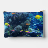 黄色の熱帯魚の水中写真 アクセサリーポーチ (裏面)