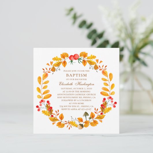 黄色の秋のリース。赤ちゃんの女の子の秋の洗礼 招待状 (スタンド正面)