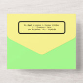 黄色の緑のミニマル夏のカップル写真モノグラム オールインワン招待状 (裏面)