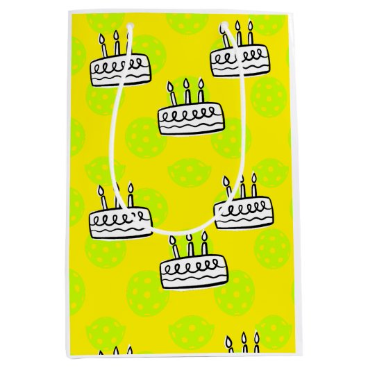 黄色の背景にお誕生日ケーキ付きピックボール ミディアムペーパーバッグ (正面)