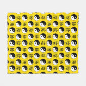 黄色の背景中国の陽模様 フリースブランケット (正面(横))