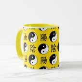 黄色の背景中国の陽模様 マグカップ (正面左)