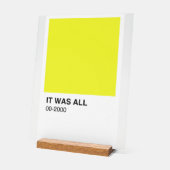 黄色の色の歌 – 白の背景 アクリルサイン (傾斜)