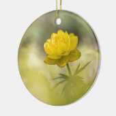 黄色の花の自然写真 セラミックオーナメント (左)