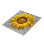 黄色の花、灰色の石の壁のテクスチャ背景 タイル (側面)