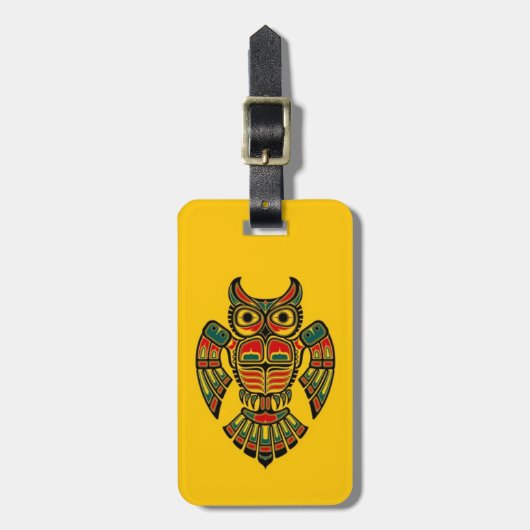 黄色の赤くおよび黒いHaidaの精神のフクロウ ラゲッジタグ (正面縦)