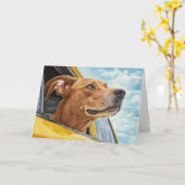 黄色の車に乗った幸せな犬のアートプリント カード (黄色い花)