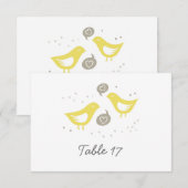 黄色の鳥が愛について話しているテーブル番号 招待状 (正面/裏面)