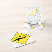 黄色の「鮫」の印のコースター警告します スクエアペーパーコースター (インサイチュ)