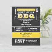 黄色のBBQ誕生日ブラックボード招待状 招待状 (スタンド正面)