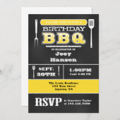 黄色のBBQ誕生日ブラックボード招待状 招待状 (正面/裏面)