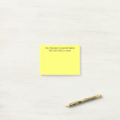 黄色のSimple Customized Business Company会社名 ポストイット (デスク上)