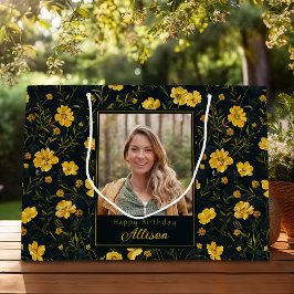 黄色エレガントのバターカップフラワーフォト誕生日 ラージペーパーバッグ