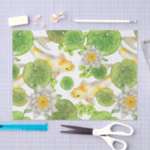 黄色コイ魚と白い睡蓮の池 薄葉紙 (クラフト)