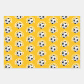 黄色サッカーボール子供の名前クリスマス ラッピングペーパーシート (正面2)