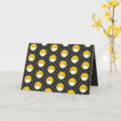 黄色スマイル顔と医療用マスク誕生日 カード (黄色い花)