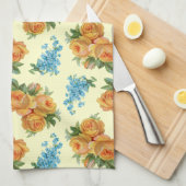 黄色バラの青によってはヴィンテージパターンタオルが開花します キッチンタオル (四つ折り)