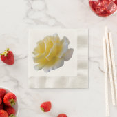 黄色バラ花びら 縁ありカクテルナプキン (インサイチュ)
