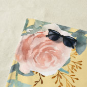 黄色バラ金ゴールド花模様モノグラムイニシャル ビーチタオル (インサイチュ)