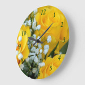 黄色バラ#4の時計は望まれるように個人化なります ラージ壁時計 (傾斜)