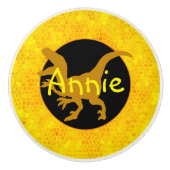 黄色パーソナライズされたの恐竜の隠れ家 セラミックノブ (正面)