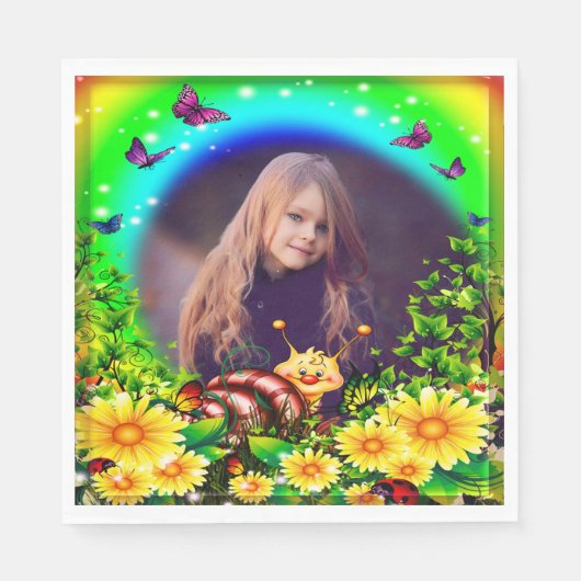 黄色フローラ蝶とカタツムリの写真誕生日 スタンダードランチョンナプキン (正面)