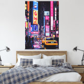 黄色ポップ・アートのいタクシーとアートネオンの街並み キャンバスプリント (インサイチュ (寝室))